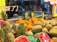 -三亚火车头万人海鲜广场