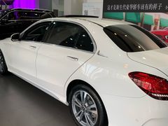 -上海星瀚奔驰4S店(长寿路店)