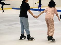 -陈露国际冰上中心(天津嘉里汇店)