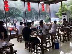 大堂-娜娜大盘鸡(金谷园路店)