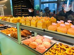 -Holiland好利来(建邺吾悦广场Lab主题店)