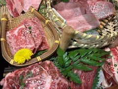 -山川小町·极番烧肉(新地假日广场店)