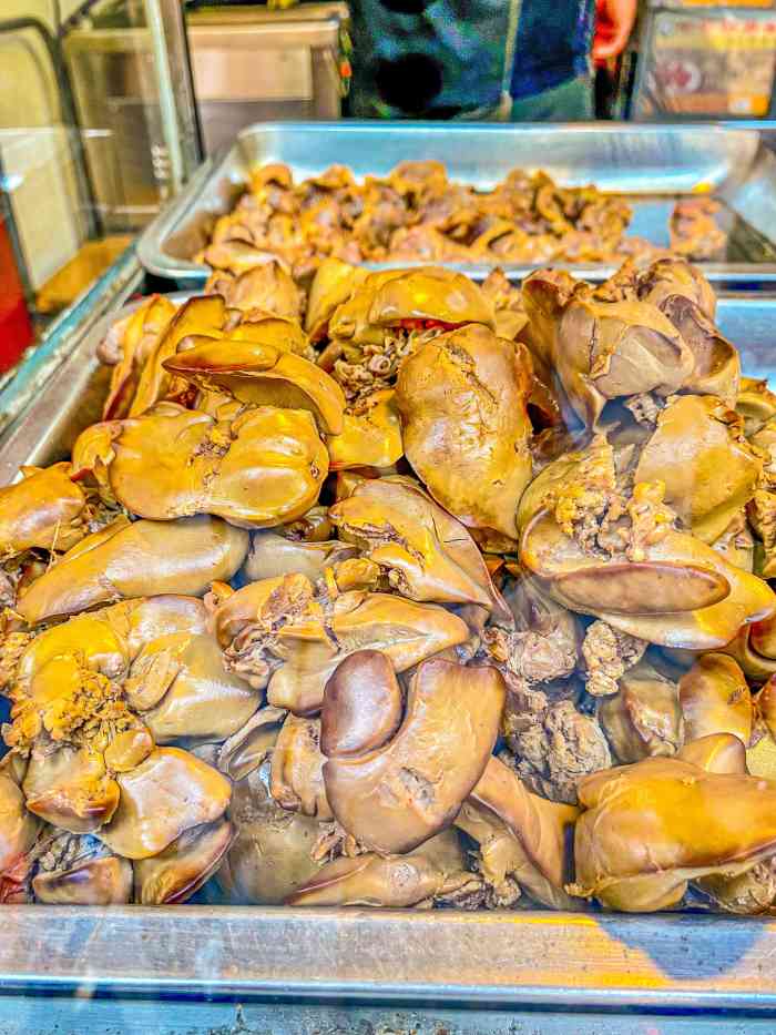 刘家烧鸡-"过年的时候路过他家 简直被眼前的景色吓着.