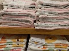 -名创优品(江南新地店)