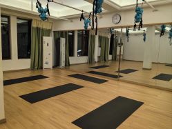 -依灵瑜伽普拉提连锁