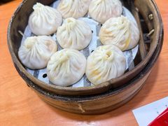 -莱莱小笼·乔艾