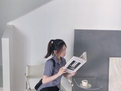 -洪小鹏生活美学馆(领SHOW天地店)