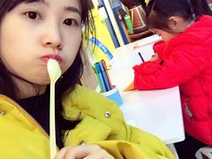 -志龙皇冠吃货椰子铺