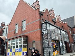 -钟书阁(松江泰晤士小镇店)