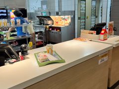 -麦当劳(轻轨曹杨路店)