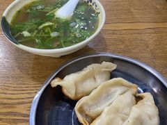 -黄阿姨锅贴大王(万航渡路店)