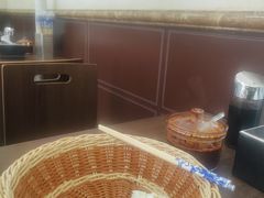 -吕氏馄饨包子大排档