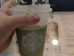 -星巴克(杭州临平银泰城B1店)
