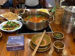 -苗家大院酸汤鱼(贵阳北站店)