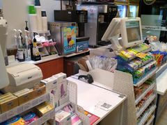 -全家便利店(宜山路站店)