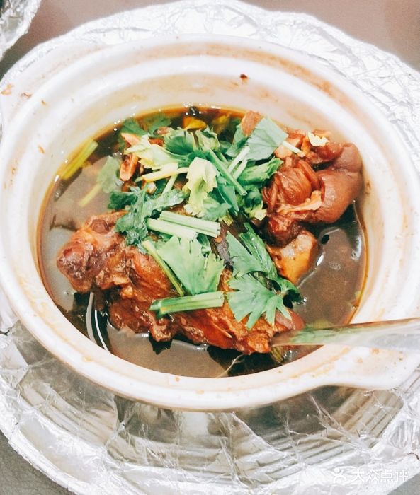 好想吃肉骨茶香辣卤脚图片