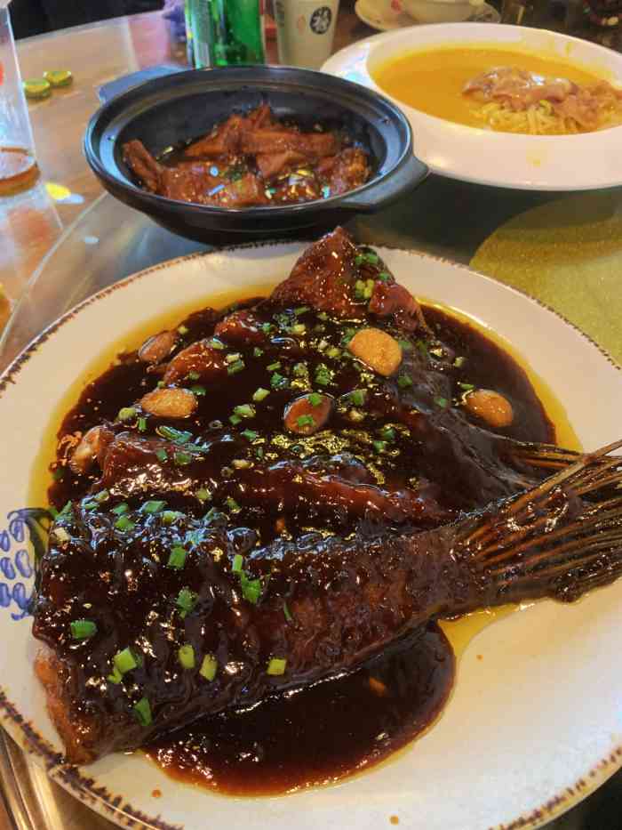 老牛菜馆(惠山古镇店)-"这里的臭豆腐炸的很香脆,淋上酱汁咬一口满.