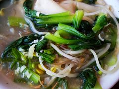 -红栌温泉山庄生态美食餐厅