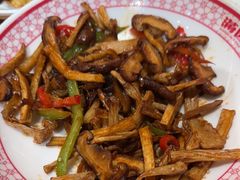 黑松露酱烧菌菇-满园烤鸭·春饼(抚顺万达店)
