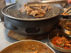 -草家酱蟹炭火烤肉店(珲春南路一店)