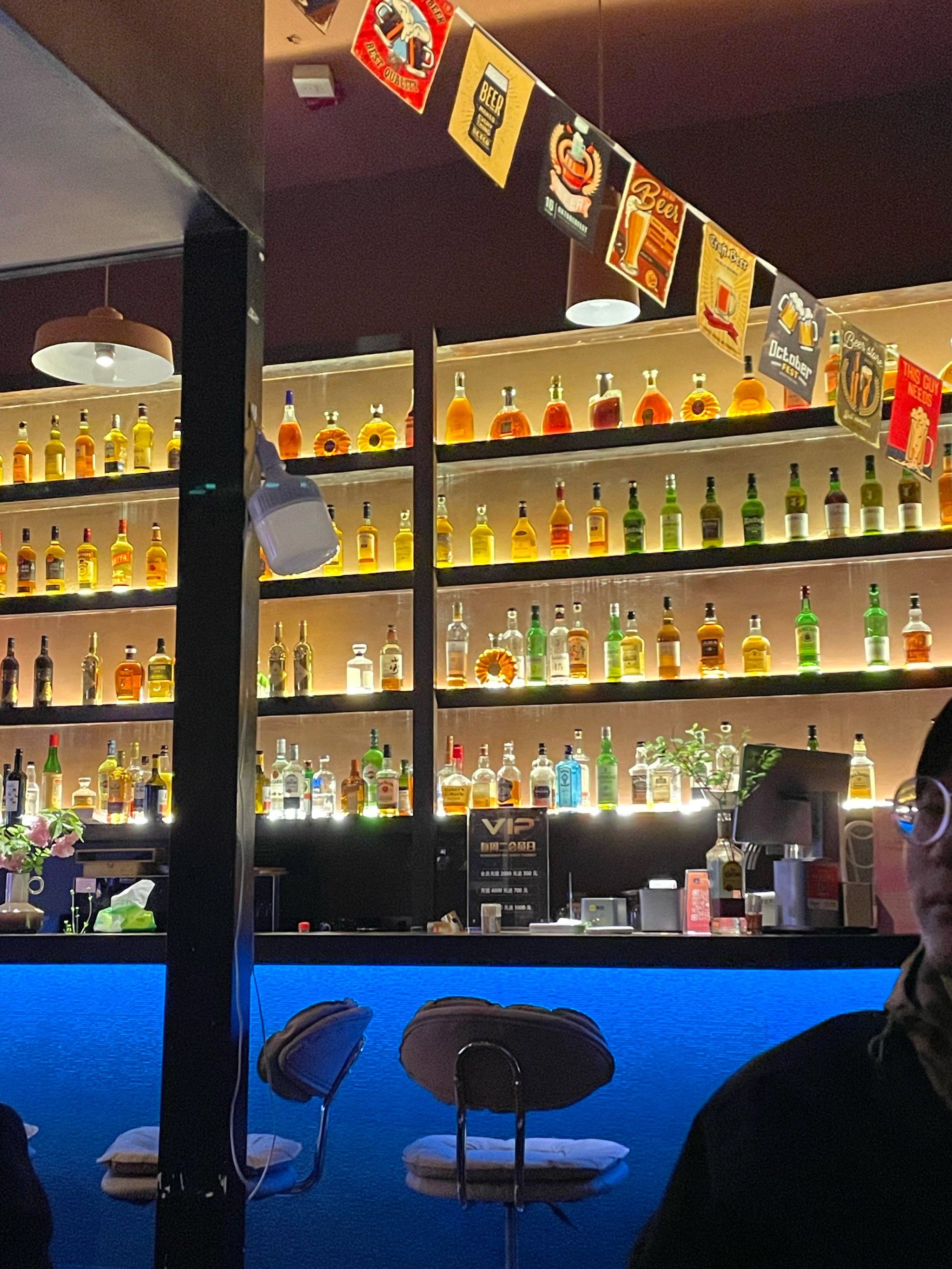 藏在杭州东万象汇氛围感酒吧