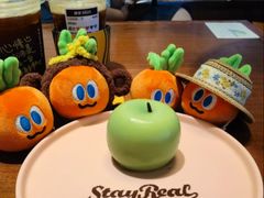 一颗苹果蛋糕-StayReal Cafe(长宁来福士广场东八区店)