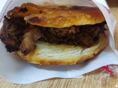 -大耳公曹氏驴肉包子铺(三八店)