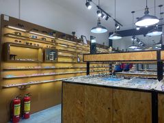 -罗伯特眼镜·蔡司官方授权(罗湖国贸店)