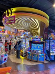 -卡通尼乐园(宝山龙湖天街店)