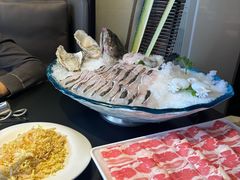 -鲜入唯煮·港式海鲜牛肉火锅(金宝街店)