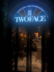 -TWOFACE 双面理发馆