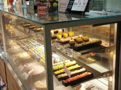 面包甜点陈列柜-欧式面包坊(青岛万象城店)