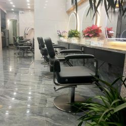 点击看大图 -七分屋LA·烫发·染发·剪发