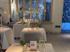 -春树下·树屋花房西餐厅(罍街AS1980店)