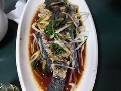 油泼黑头鱼-香满居张记小厨私房菜(青岛站店)