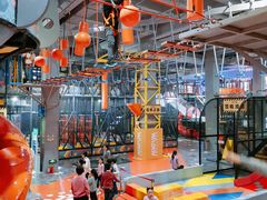 -嗨翻Hi-Fun竞技主题乐园·蹦床亲子生日轰趴(国光1937店)