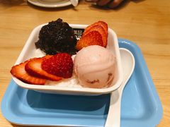 雪山草莓-满记甜品(友谊国贸城店)