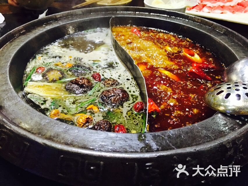 唇辣号重庆老火锅(北苑店)图片 - 第1张