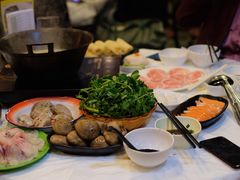 -鲜入围煮花胶鸡海鲜火锅