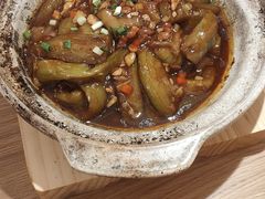 咸鱼鸡粒茄子煲-顺风汤馆·广府粤菜(江宸天街店)