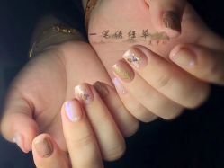 -一笔绣狂草美甲坊