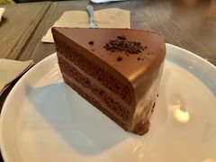纯黑巧克力戚风蛋糕-夏朵餐厅(丁香店)