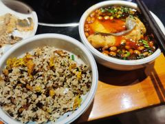芽菜绍子炒饭-小饕荟雅安贡椒鱼鲜馆(广福桥店)