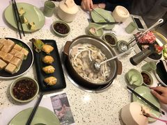 -椰子营·椰子鸡火锅(万象里店)