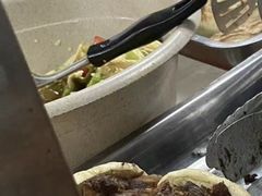 火烧夹肉-清真-戏楼王记牛肉面