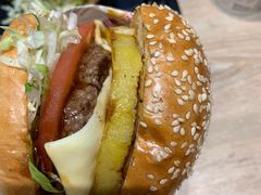 -The Habit Burger Grill 哈比特汉堡(爱琴海店)