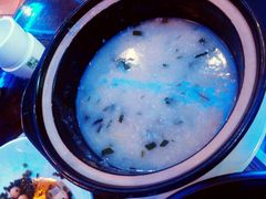 皮蛋瘦肉粥，稀烂-洁雅小南方俏巴鱼馆(汴河街店)