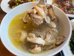 松茸炖鸡-翕庐小苑