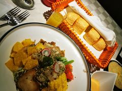鸡肉大虾鲜蔬波奇碗（荞麦面）-西堤牛排(南京龙江店)