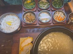-银米·云南传统过桥米线(双廊黑金冠店)
